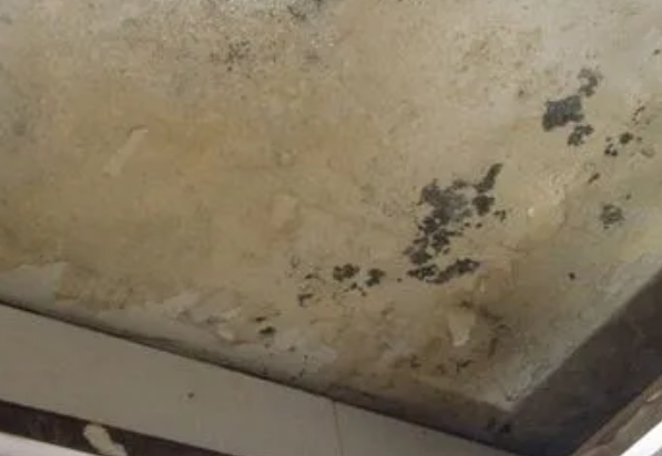 增城阳台漏水维修公司分享下增城卫生间渗水维修需要注意哪些问题。